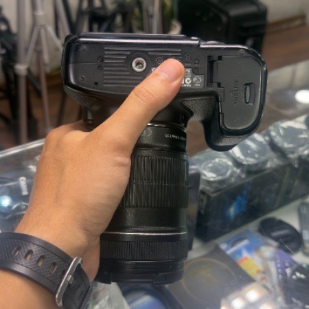 دوربین دست دوم کانن Canon 60d kit 18 135 is (5/000 شات)