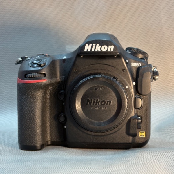 دوربین دست دوم نیکون Nikon D850 body (23000 شات)