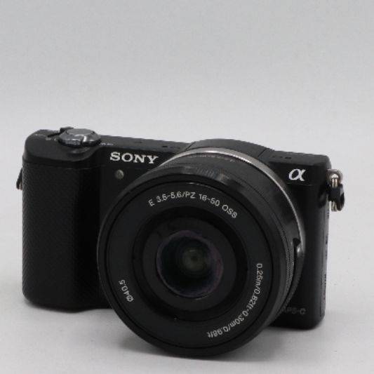 دوربین دست دوم سونی Sony Alpha A5000 kit 16-50mm (500 شات)