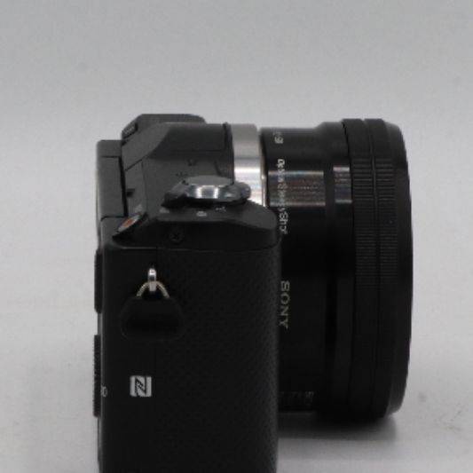 دوربین دست دوم سونی Sony Alpha A5000 kit 16-50mm (500 شات)