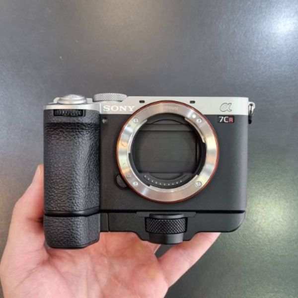دوربین دست دوم سونی Sony a7CR Mirrorless Camera (8000 شات)