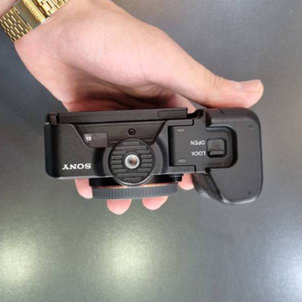 دوربین دست دوم سونی Sony a7CR Mirrorless Camera (8000 شات)