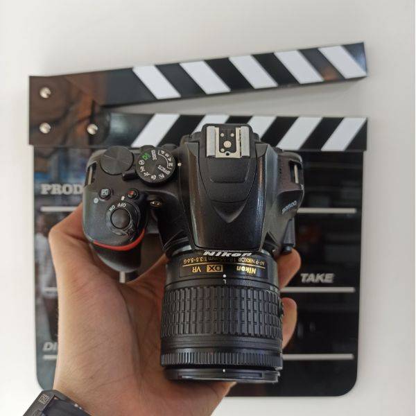 دوربین دست دوم نیکون Nikon D3500 DSLR Camera Kit 18-55mm f/3.5-5.6G VR (10000 شات)