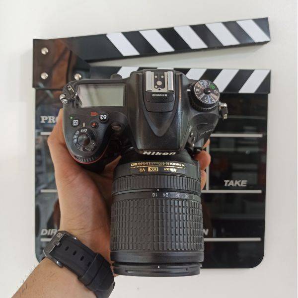 دوربین دست دوم نیکون Nikon D7100 Kit 18-140mm f/3.5-5.6 G VR (30000 شات)