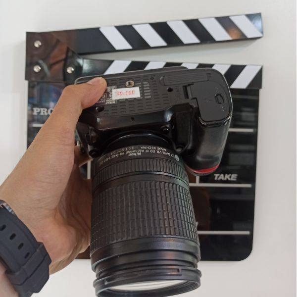 دوربین دست دوم نیکون Nikon D7100 Kit 18-140mm f/3.5-5.6 G VR (30000 شات)
