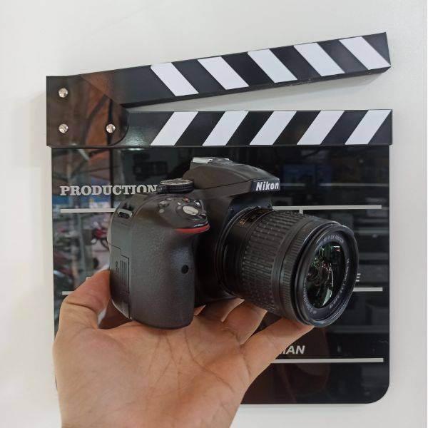 دوربین دست دوم دوربین عکاسی نیکون Nikon D5300 Kit 18-55mm f/3.5-5.6G VR II (10000 شات)
