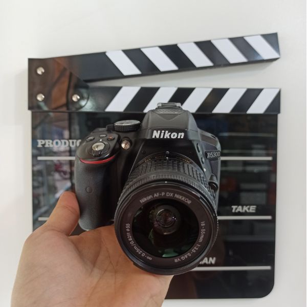 دوربین دست دوم نیکون Nikon D5300 Kit 18-55mm f/3.5-5.6G VR II (12000 شات)