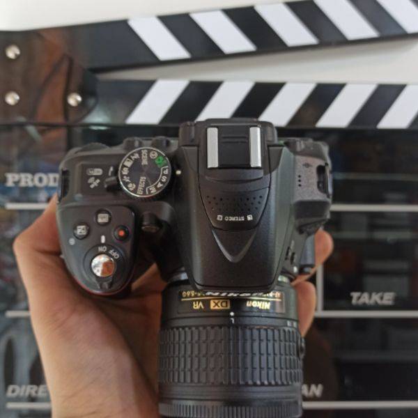 دوربین دست دوم نیکون Nikon D5300 Kit 18-55mm f/3.5-5.6G VR II (12000 شات)