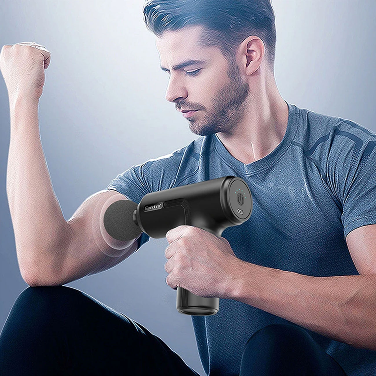 نمای کاربردی از ماساژور تفنگی ارلدام Earldom ET-V6 Mini Vibration Massage Gun