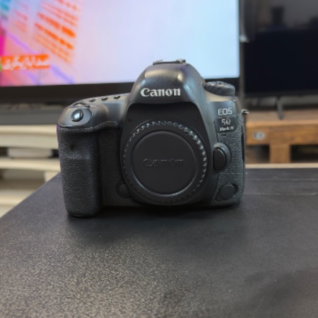 دوربین دست دوم Canon EOS 5D Mark IV Body (32/000 شات)