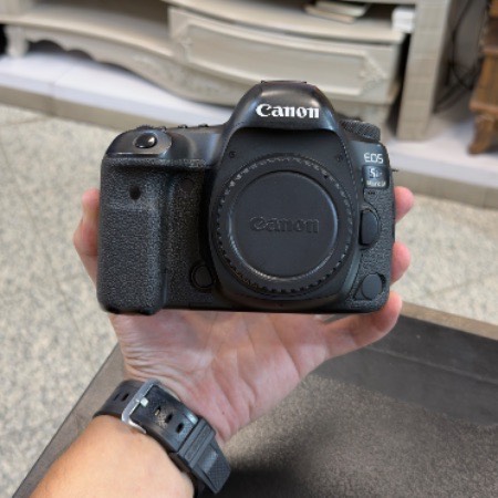 دوربین دست دوم کانن Canon EOS 5D Mark IV Body (32/000 شات)