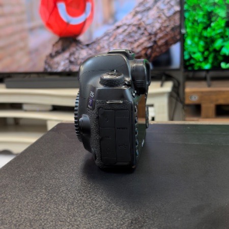 دوربین دست دوم کانن Canon EOS 5D Mark IV Body (32/000 شات)
