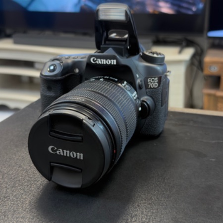 دوربین دست دوم کانن Canon EOS 70D Kit 18-135mm f/3.5-5.6 IS STM (20/000 شات)