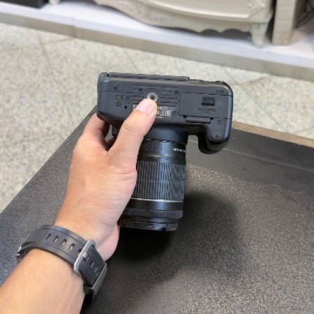 دوربین دست دوم کانن Canon EOS 700D Kit 18-55mm f/3.5-5.6 IS STM (20/000 شات)