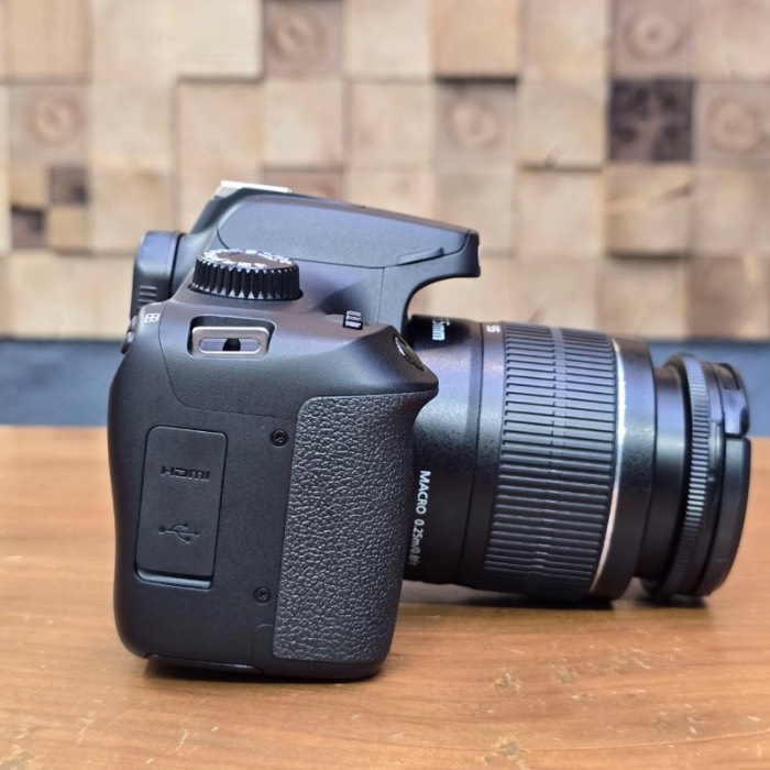 دوربین دست دوم Canon EOS 4000D Kit EF-S 18-55mm III (6000 شات)