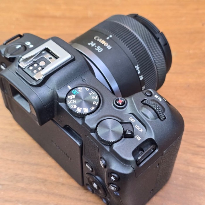 دوربین دست دوم کانن Canon EOS R8 Kit RF 24-50mm f/4.5-6.3 IS STM (3000 شات)