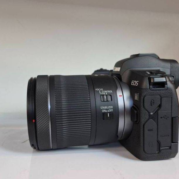 دوربین دست دوم بدون آینه کانن Canon EOS R Kit RF 24-105mm f/4-7.1 IS STM (500 شات)