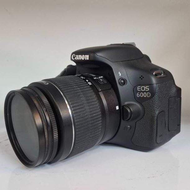 دوربین عکاسی کانن دست دوم Canon EOS 600D ‌Kit 18-55mm dciii (14500 شات)