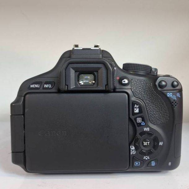 دوربین عکاسی کانن دست دوم Canon EOS 600D ‌Kit 18-55mm dciii (14500 شات)