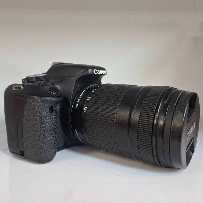 دوربین عکاسی دست دوم کانن Canon EOS 600D ‌Kit 18-135mm f/3.5-5.6 IS STM (25000 شات)