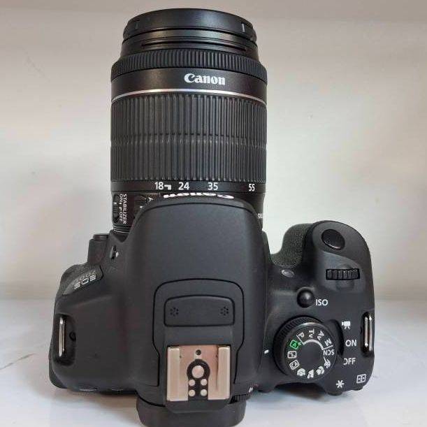 دوربین دست دوم کانن Canon EOS 700D Kit 18-55mm f/3.5-5.6 IS STM (4000 شات)