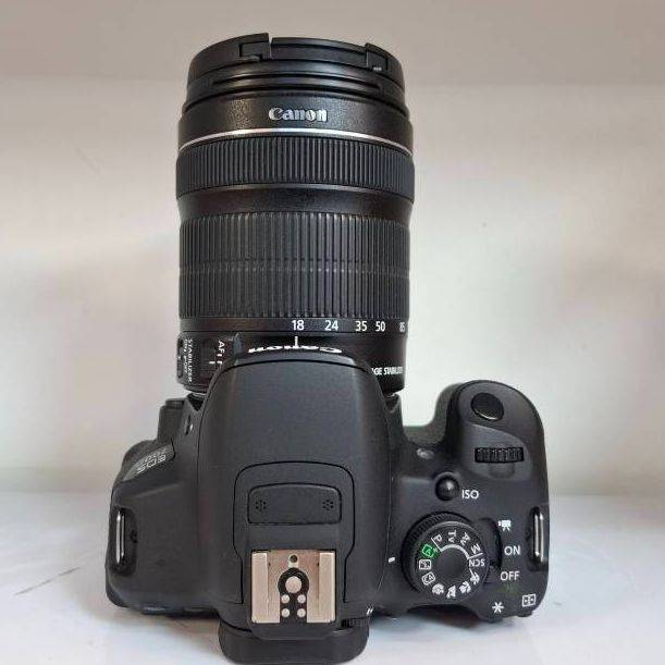 دوربین دست دوم Canon EOS 700D Kit 18-135mm f/3.5-5.6 IS STM Used (14000 شات)