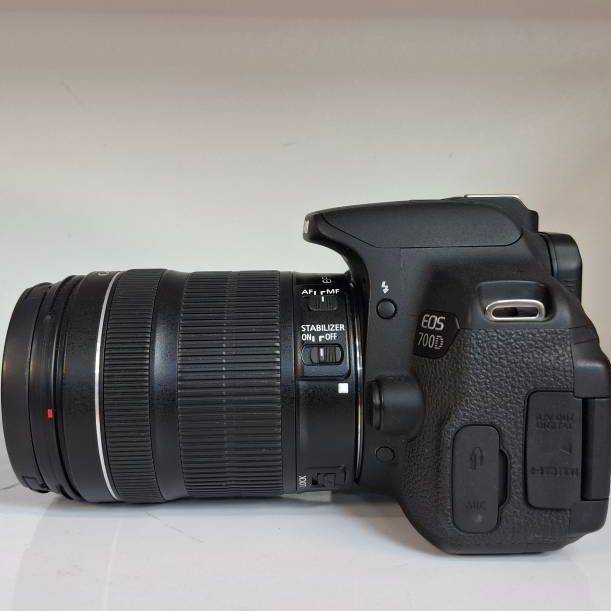 دوربین دست دوم Canon EOS 700D Kit 18-135mm f/3.5-5.6 IS STM Used (14000 شات)
