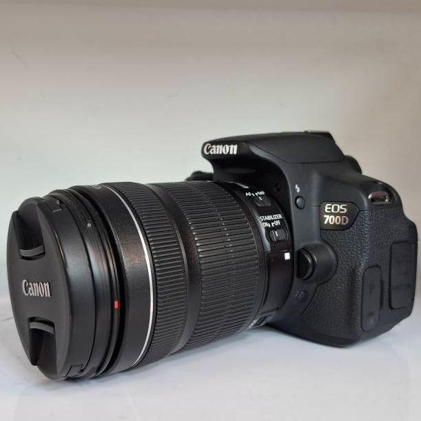 دوربین دست دوم Canon EOS 700D Kit 18-135mm f/3.5-5.6 IS STM Used (7000 شات)