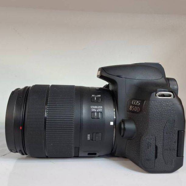 دوربین دست دوم کانن Canon EOS 850D kit EF-S 18-135mm f/3.5-5.6 IS USM (9000 شات)