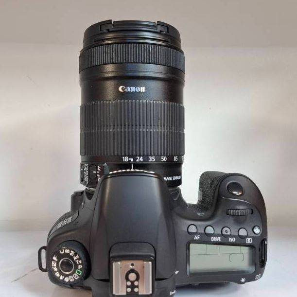 دوربین عکاسی کانن دست دوم Canon EOS 60D ‌Kit 18-135mm is stm(15000 شات)