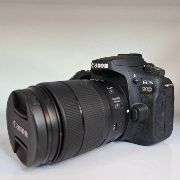 دوربین دست دوم کانن  Canon EOS 90D DSLR kit EF-S 18-135mm IS USM (2000 شات)