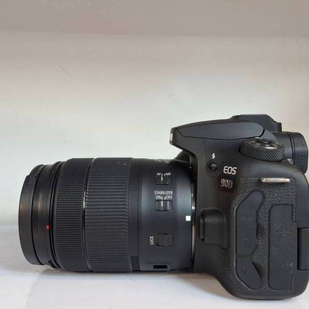 دوربین دست دوم کانن  Canon EOS 90D DSLR kit EF-S 18-135mm IS USM (2000 شات)