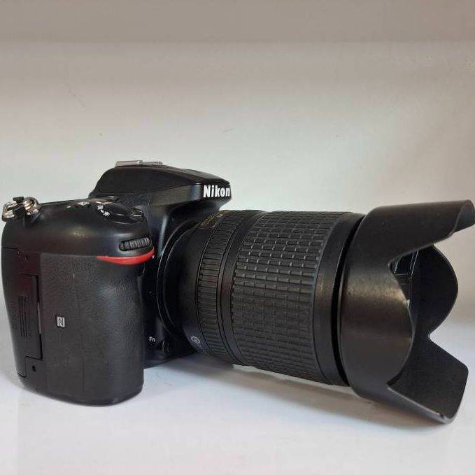 دوربین دست دوم نیکون Nikon D7200 Kit 18-140mm f/3.5-5.6 G VR (23000 شات)