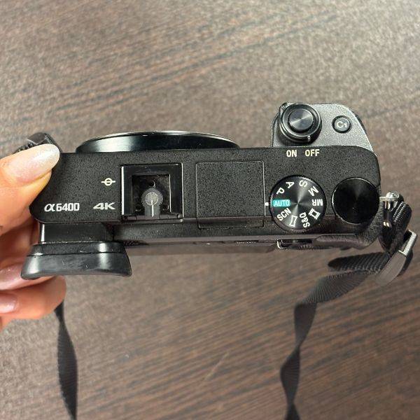 دوربین دست دوم سونی Sony a6400 Mirrorless Camera (21000 شات)