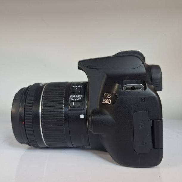 دوربین دست دوم Canon EOS 250D Kit EF-S 18-55 mm f/4-5.6 IS STM (7000 شات)