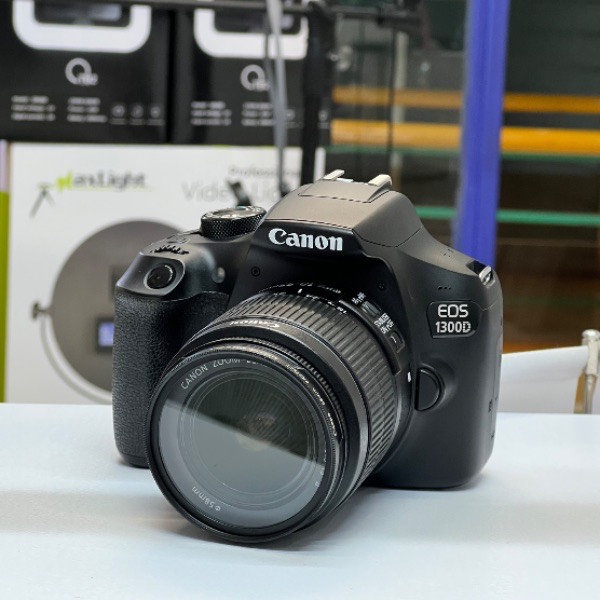 دوربین عکاسی دست دوم کانن Canon EOS 1300D Kit 18-55mm f/3.5-5.6 IS II (۸۶۰۰ شات)