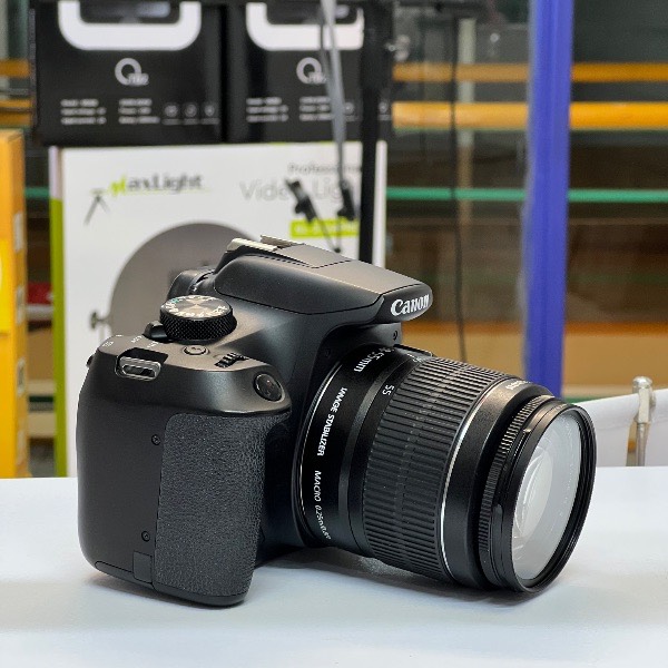 دوربین عکاسی دست دوم کانن Canon EOS 1300D Kit 18-55mm f/3.5-5.6 IS II (۸۶۰۰ شات)