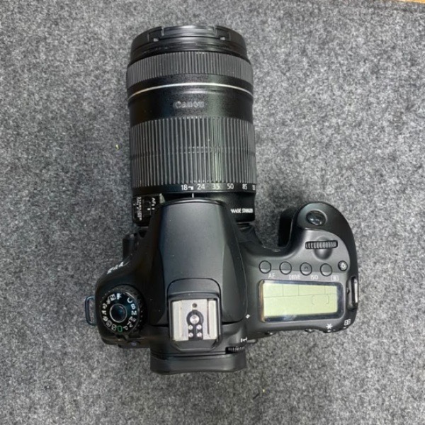 دوربین دست دوم کانن Canon EOS 60D Kit 18-135mm f/3.5-5.6 IS STM (21/000 شات)