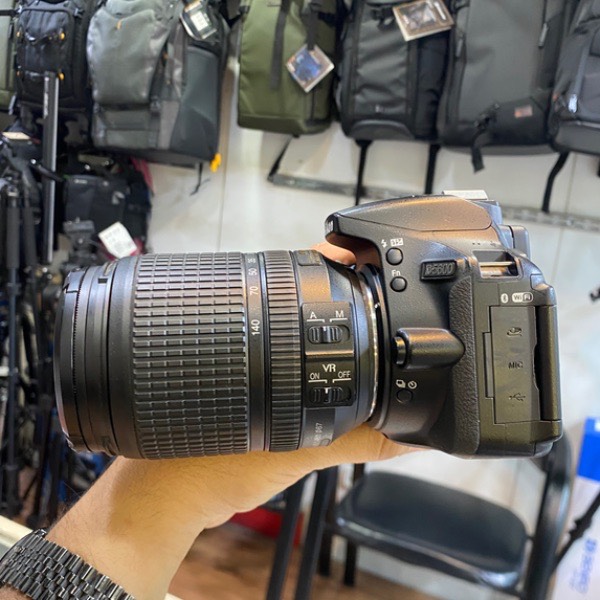 دوربین دست دوم نیکون Nikon D5600 Kit 18-140mm f/3.5-5.6 G VR (10هزارشات)