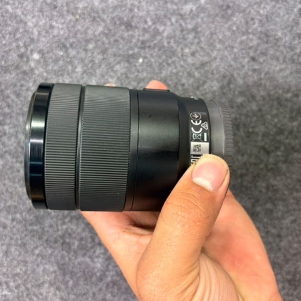 لنز دست دوم سونی Sony E 18-135mm f/3.5-5.6 OSS (جعبه ندارد)