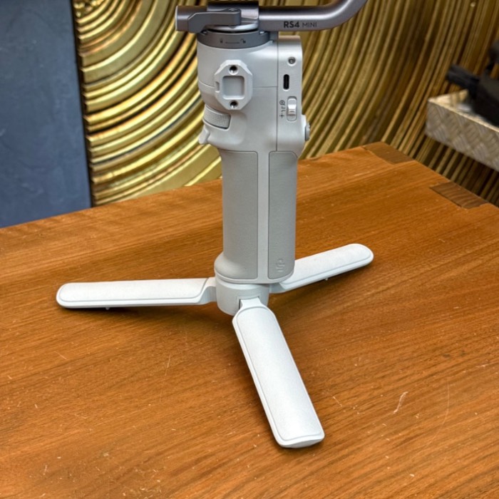 گیمبال دست دوم دی جی آی DJI RS 4 Mini Handheld Gimbal Stabilizer