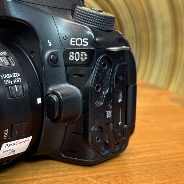 دوربین دست دوم کانن Canon EOS 80D Kit 18-135mm f/3.5-5.6 IS USM (35000 شات)