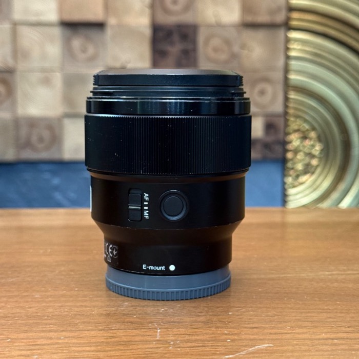 لنز دست دوم سونی Sony FE 85mm f/1.8 Lens (جعبه ندارد)
