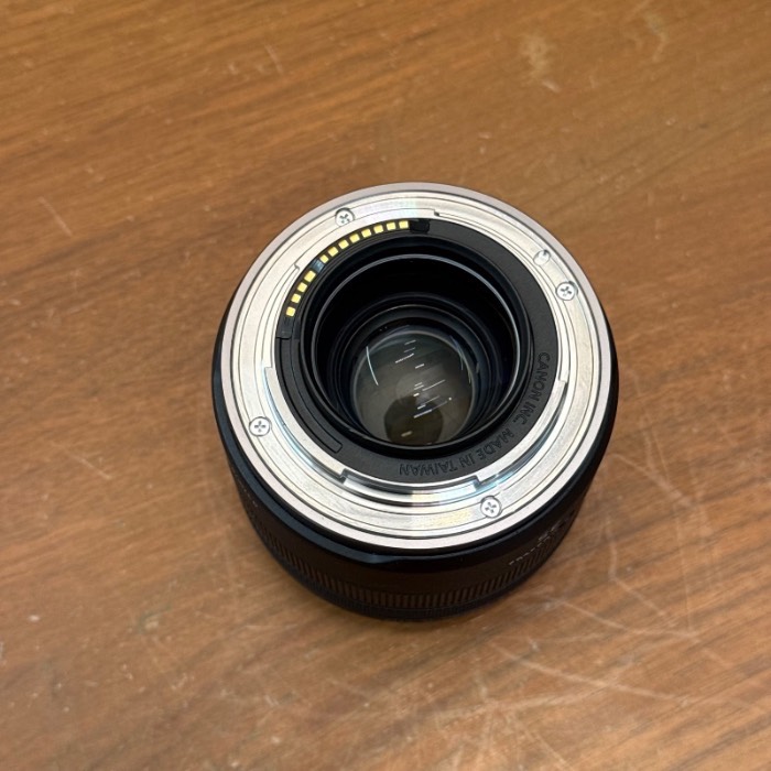 لنز دست دوم بدون‌آینه کانن Canon RF 35mm F1.8 IS STM Macro (جعبه دارد)