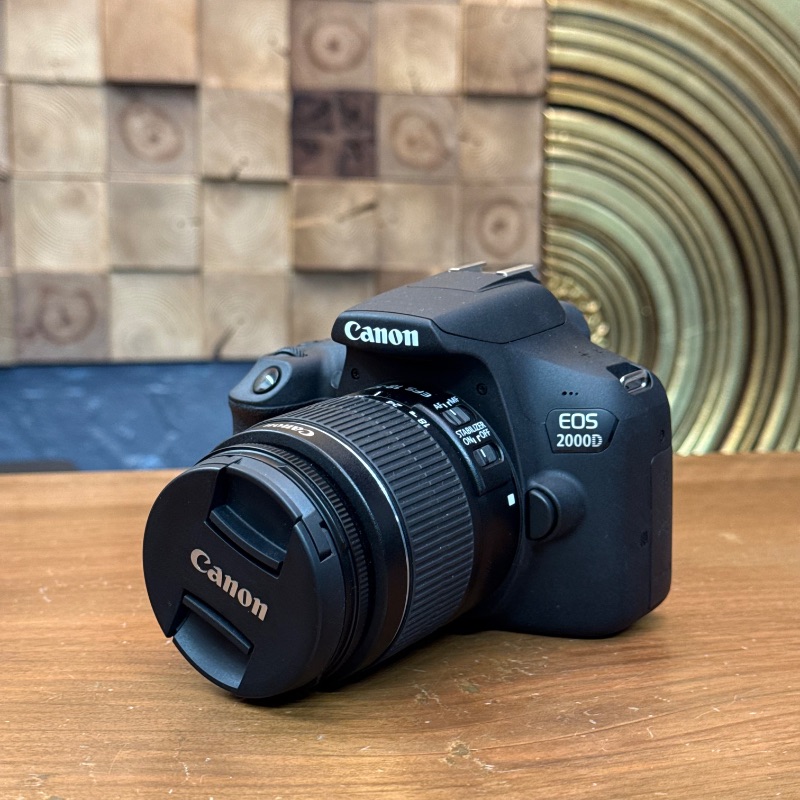 دوربین دست دوم کانن Canon EOS 2000D kit EF-S 18-55mm IS II (3500 شات)