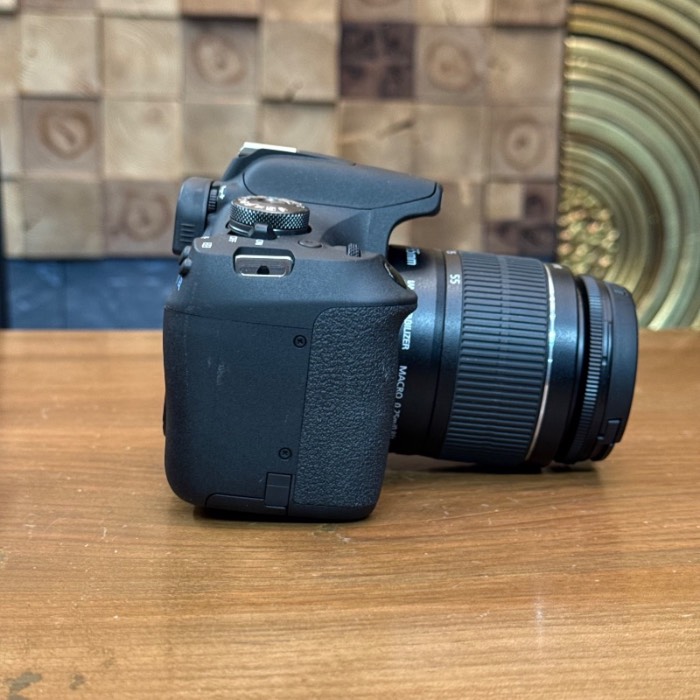 دوربین دست دوم کانن Canon EOS 2000D kit EF-S 18-55mm IS II (3500 شات)