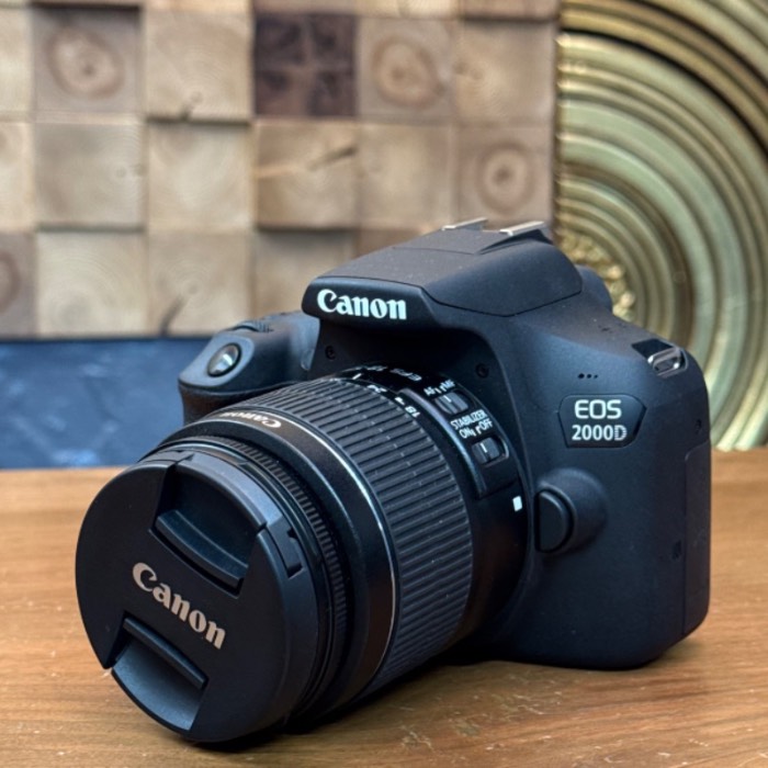 دوربین دست دوم کانن Canon EOS 2000D kit EF-S 18-55mm IS II (3500 شات)