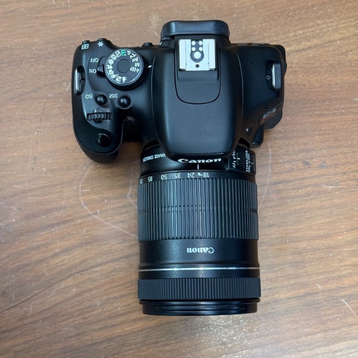 دوربین دست دوم کانن canon EOS 600D (Kiss X5) (تعداد شات 13 هزار)