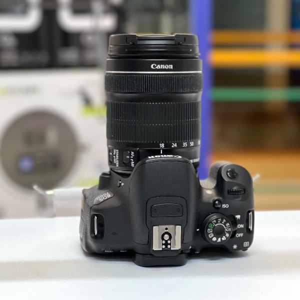 دوربین دست دوم کانن Canon EOS 700D Kit 18-135mm f/3.5-5.6 IS STM Used (130000 شات)