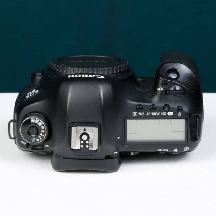 دوربین دست دوم دوربین عکاسی کانن Canon EOS 5D Mark III Body (60000 شات)